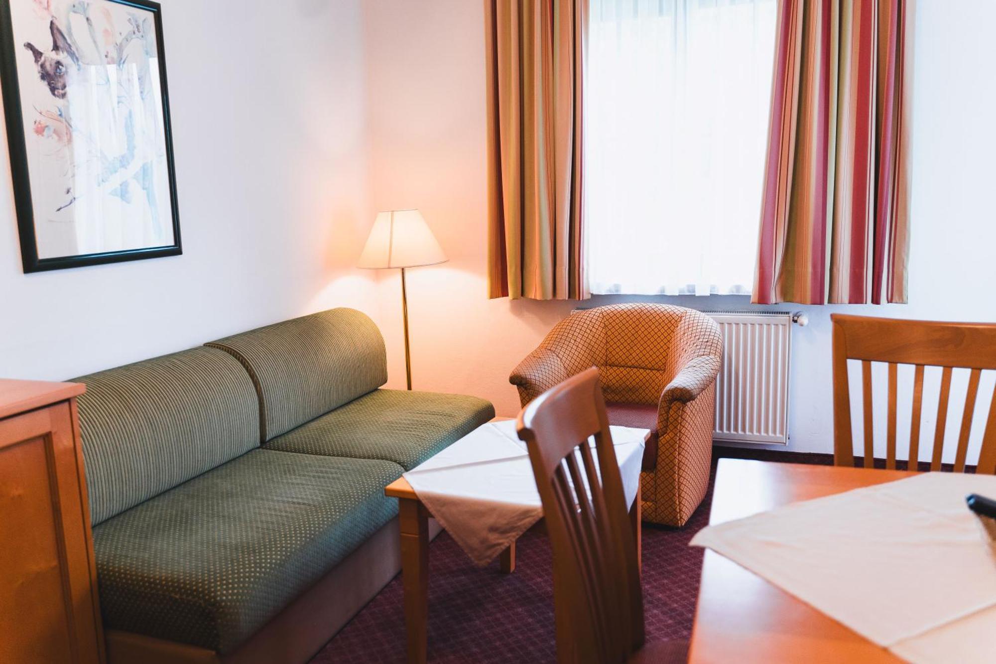 Hotel Rauscher - Das Naturteichparadies Bad Hofgastein Phòng bức ảnh